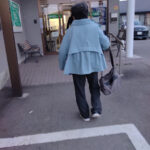 ネット予約した時間にゆとりをもって整形外科に入る母