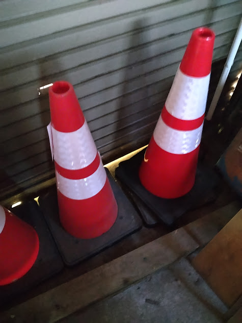 我が家の注意喚起用赤コーン