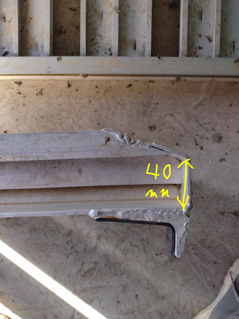 我が家の小ｱﾙﾐﾌﾞﾘｯｼﾞの端のスロープまでの高さ