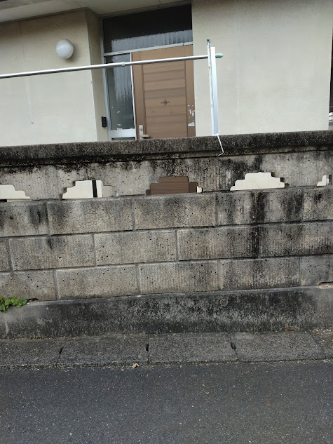 空き家自体人が住んでいないため、所有者との交渉の可能性も最初から閉ざされていると言っていいでしょう。
