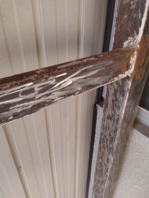 こうした支柱にすぐに手をかけれる位置で安全確保