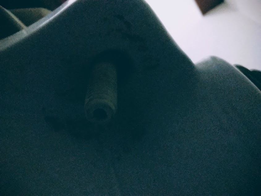 便座湖固定ネジ脱落部