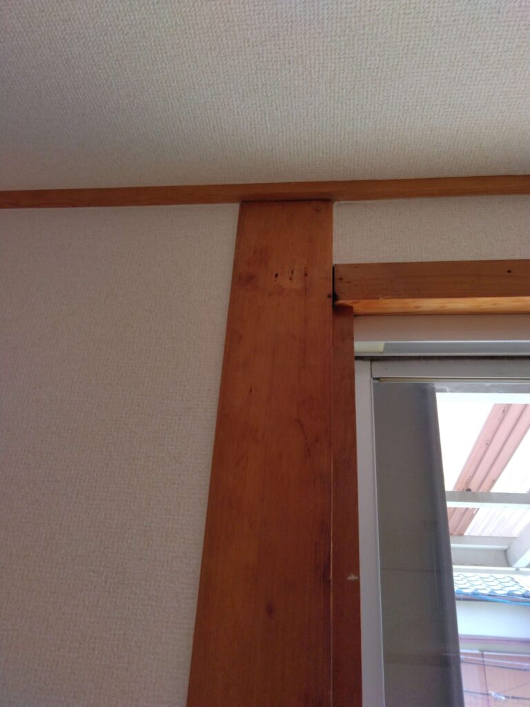 レールを設置していた穴位置を把握