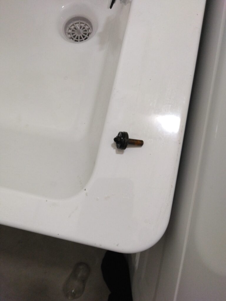古いゴム付ケレップを取り出します