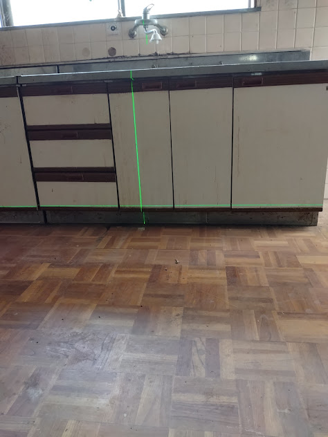 この内見した物件は傾きがひどかったので、いくらなじみの不動産屋さんが内見に立ち会ってくれたとはいえお断りしました。